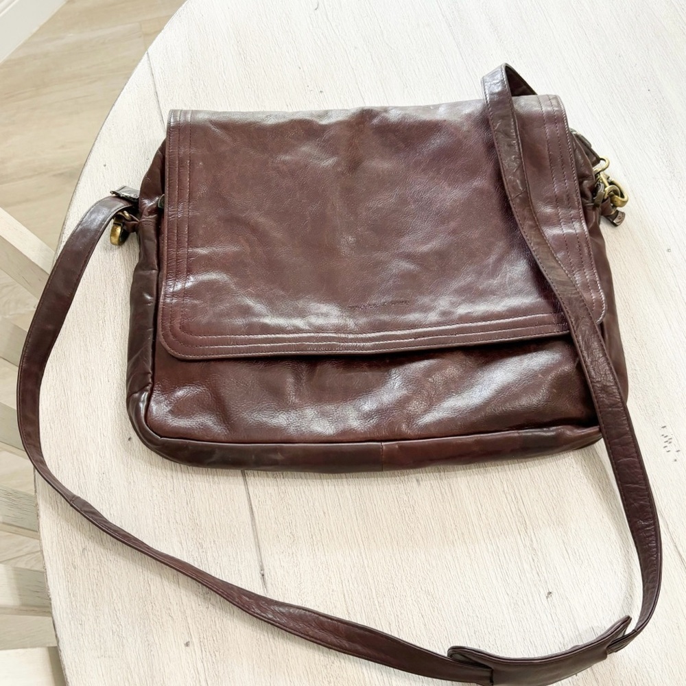 JECKYLL & HIDE Men’s Brown Leather Laptop Messenger Bag 15” X 12” X 2”